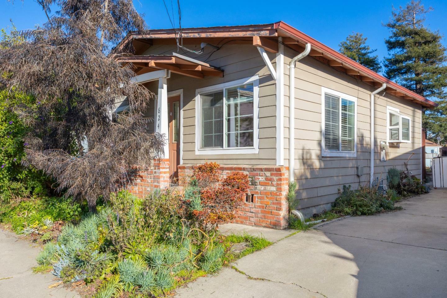 Property Photo:  824 Riverside Avenue  CA 95060 