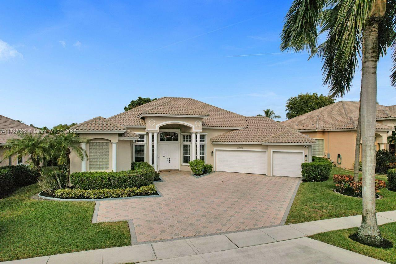 Property Photo:  11613 Kensington Court  FL 33428 