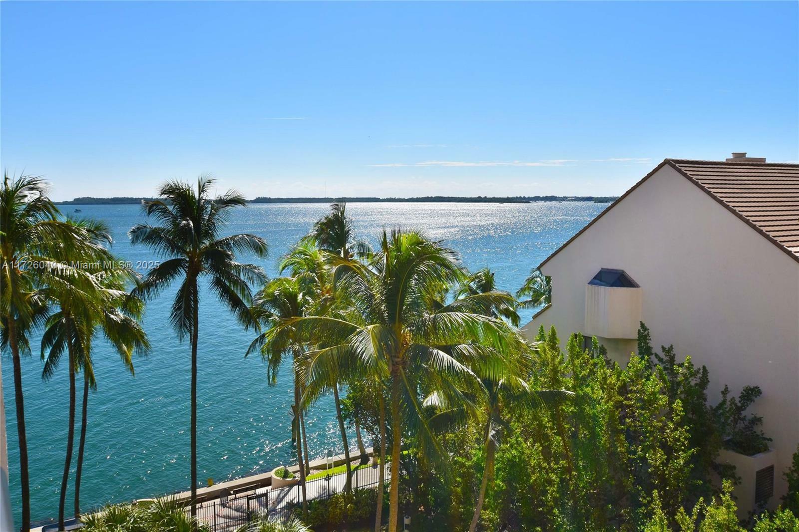 Property Photo:  540 Brickell Key Dr 623  FL 33131 