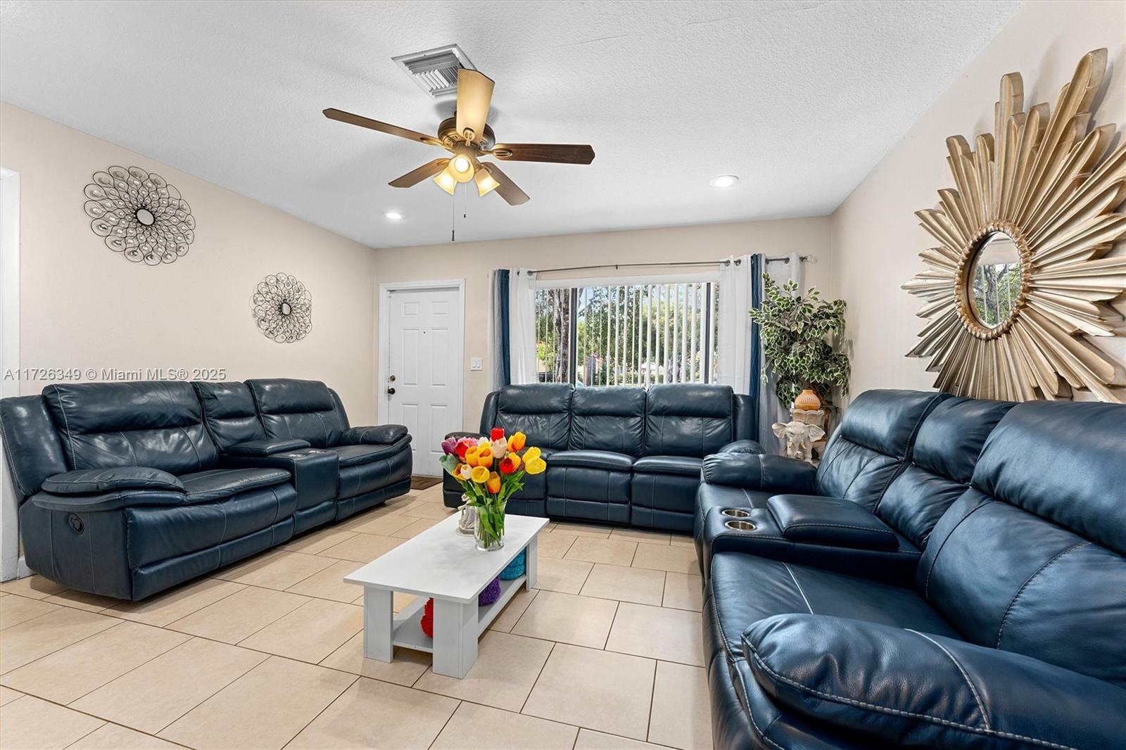 Property Photo:  3591 NW 78th Ln  FL 33065 