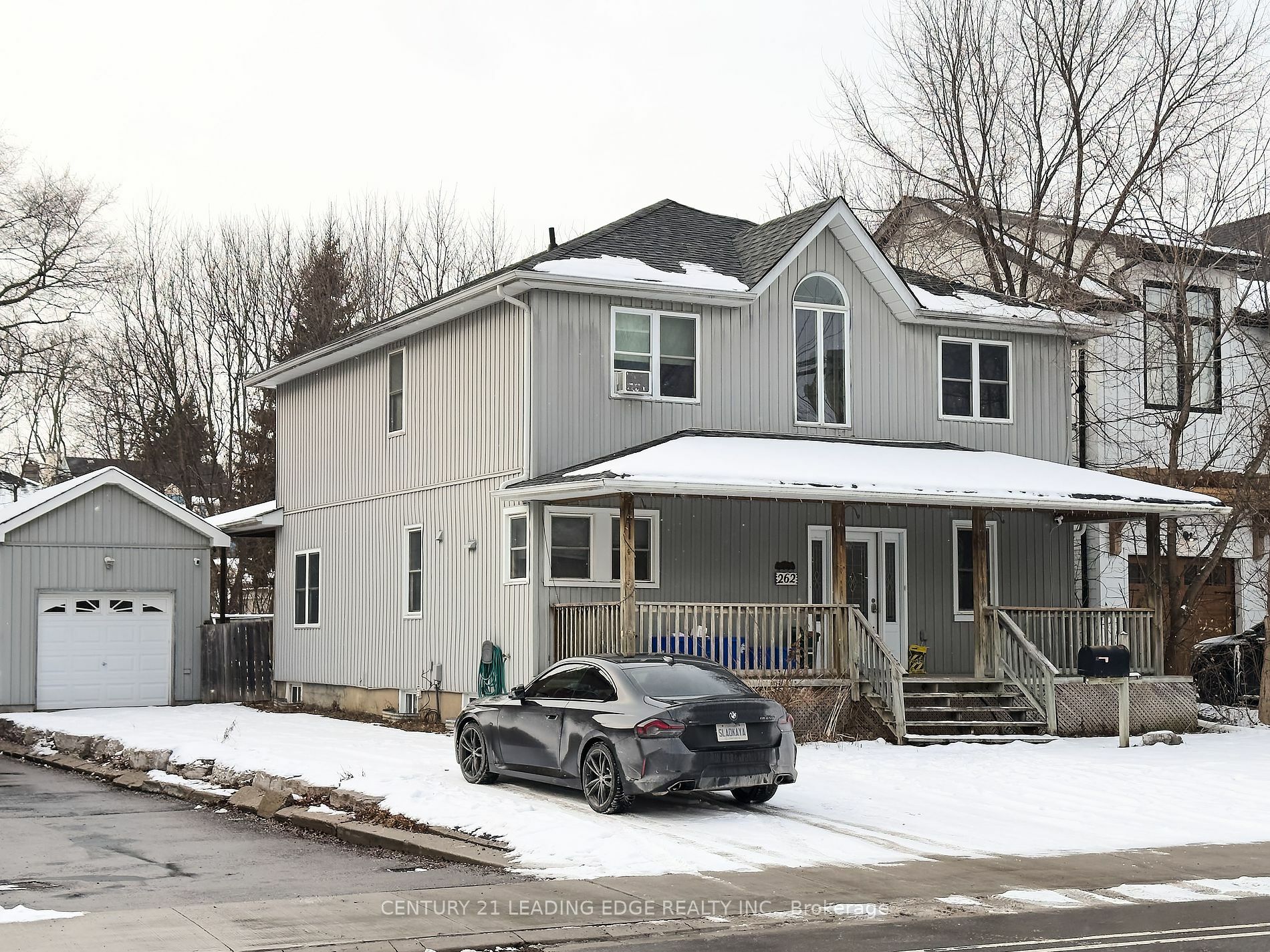 Property Photo:  262 Lorne Ave E  ON L3Y 4K4 