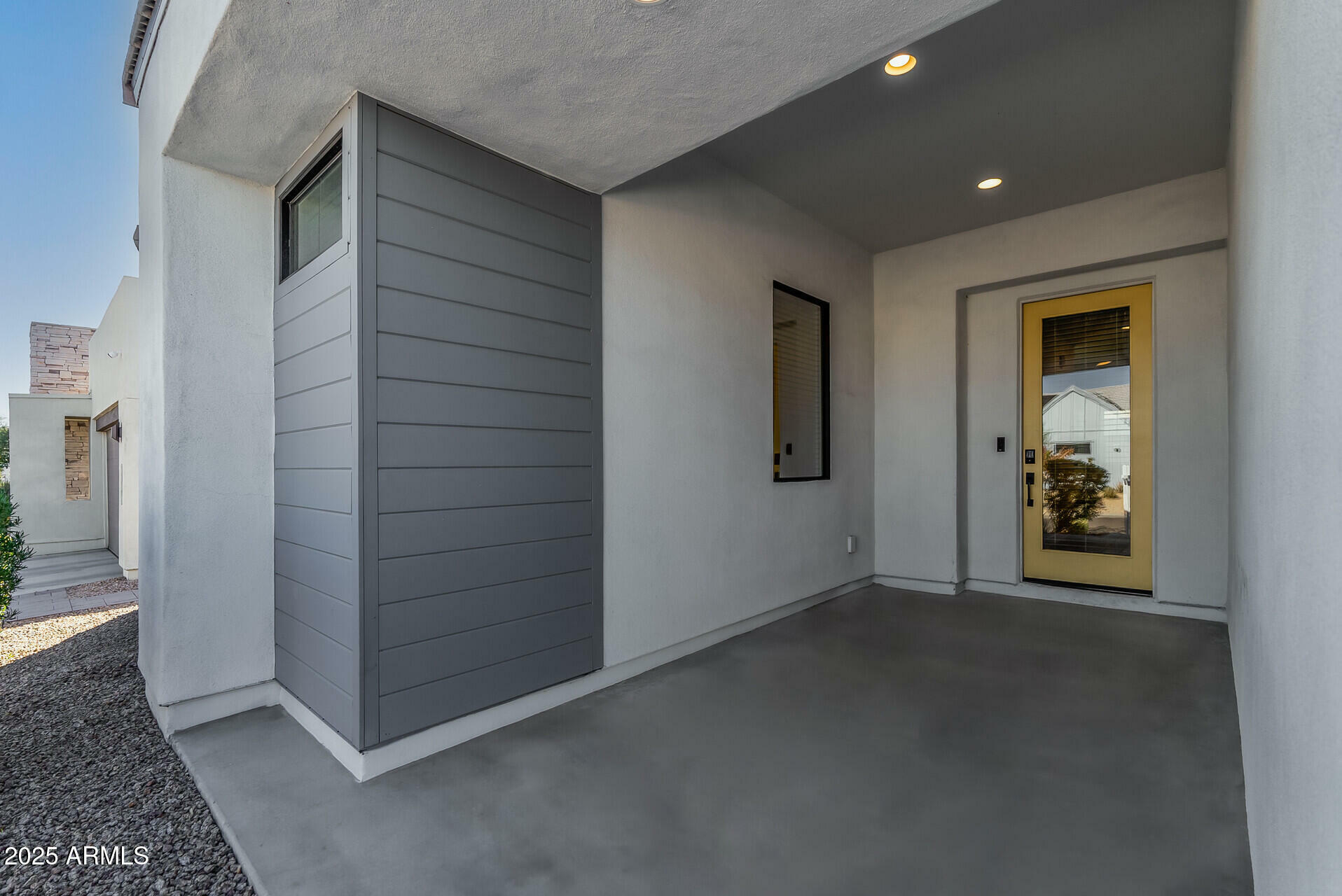 Property Photo:  1113 E La Mirada Drive  AZ 85042 