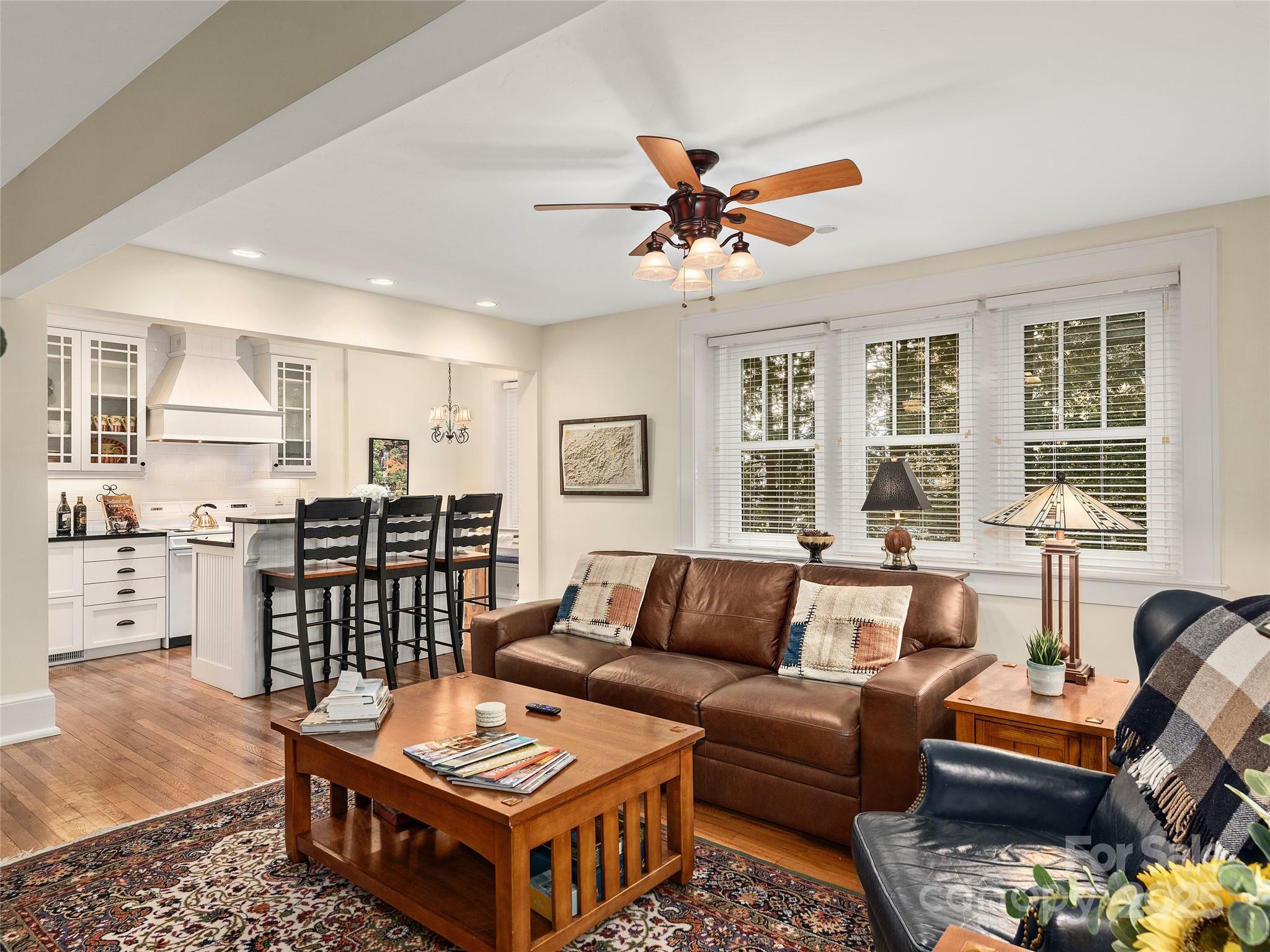 Property Photo: 203 6th Avenue W 1B NC 28739