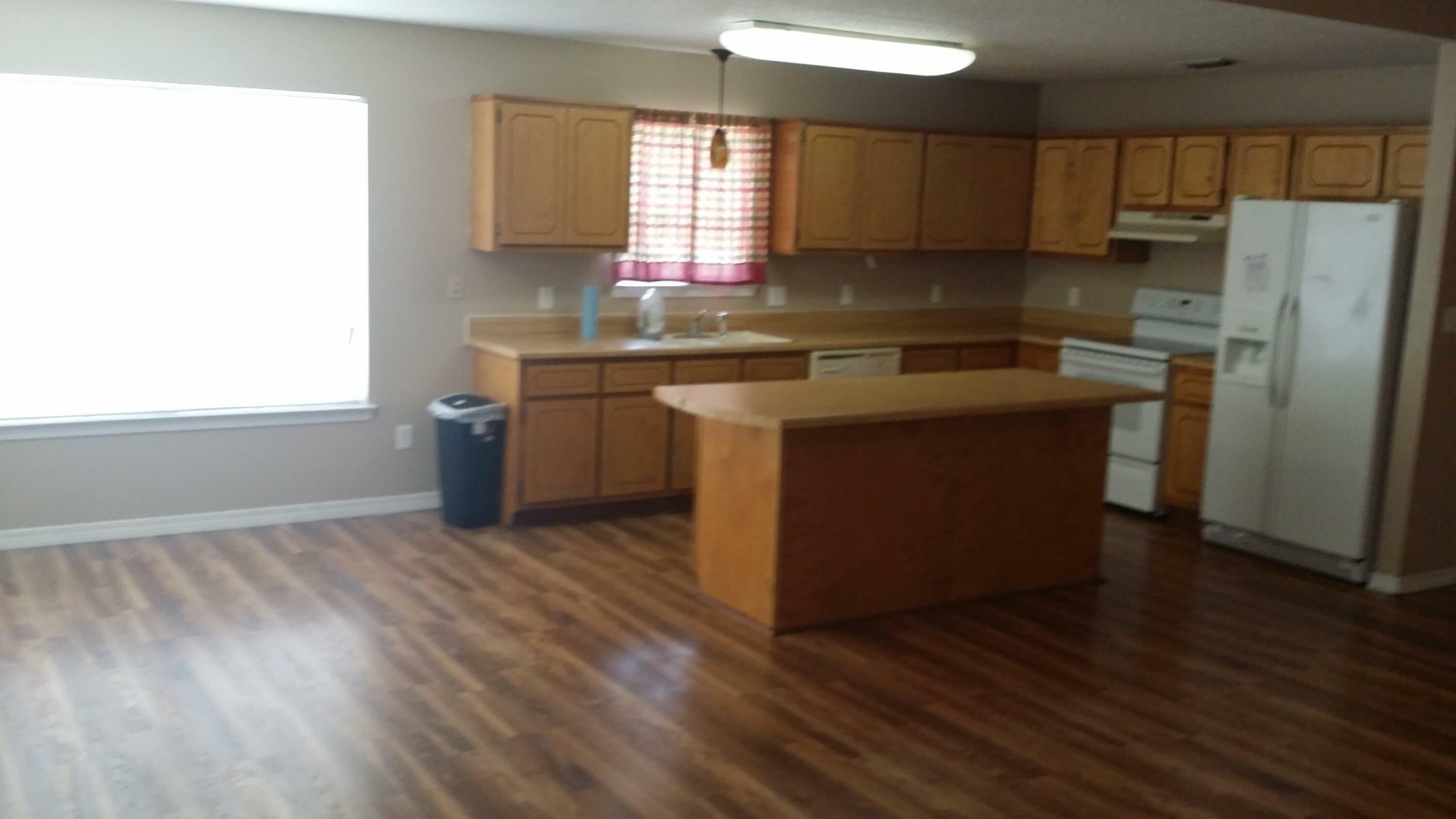 Property Photo:  489 W Pine Street  FL 32569 