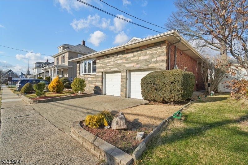 Property Photo:  21 E Central Ave  NJ 07621 