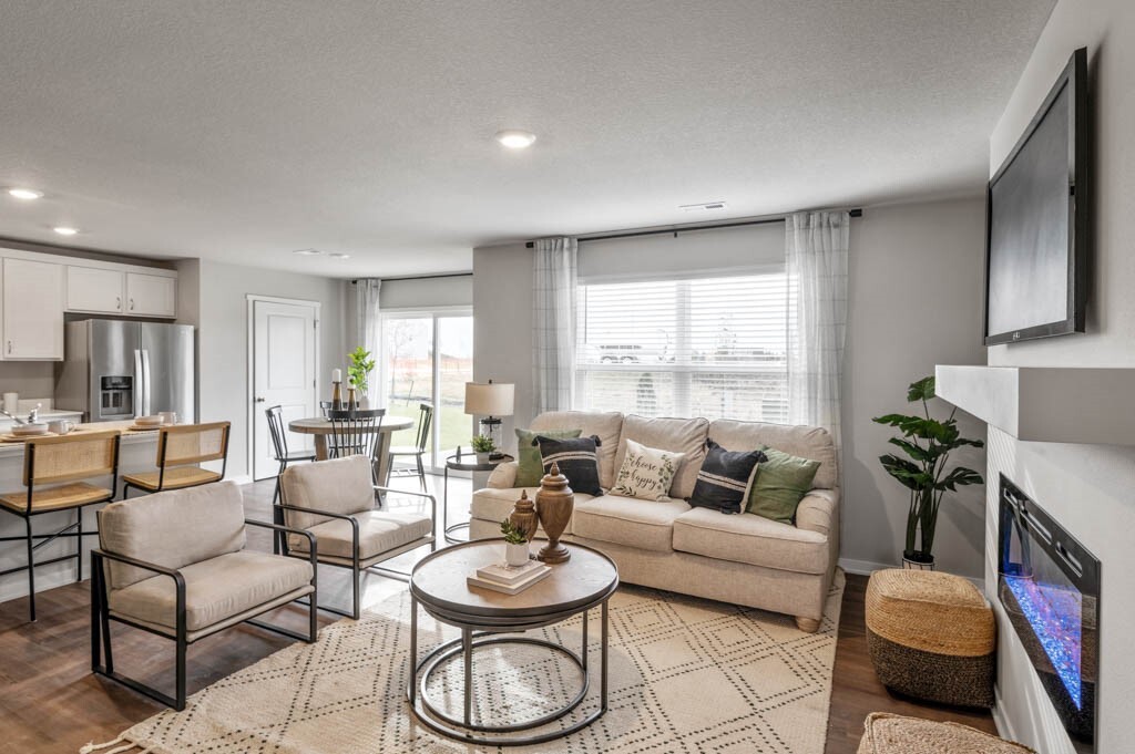 Property Photo:  2350 SE Callista Avenue  IA 50265 