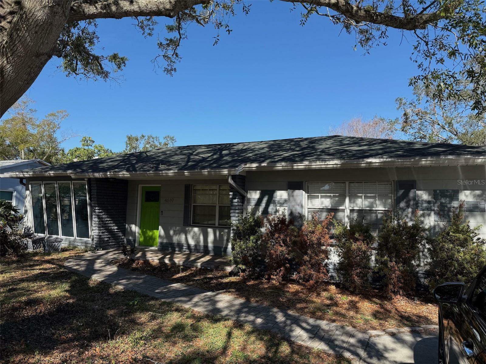 Property Photo:  4619 W Bay Villa Avenue  FL 33611 