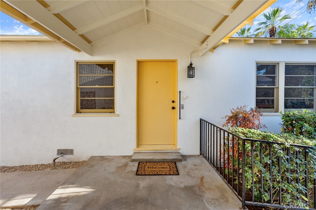 Property Photo:  1025 San Jacinto Street  CA 92373 