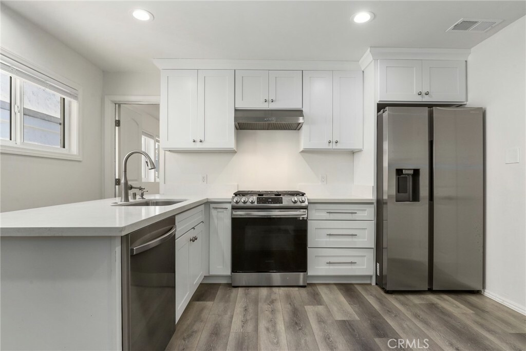 Property Photo:  2121 Curtis Avenue  CA 90278 