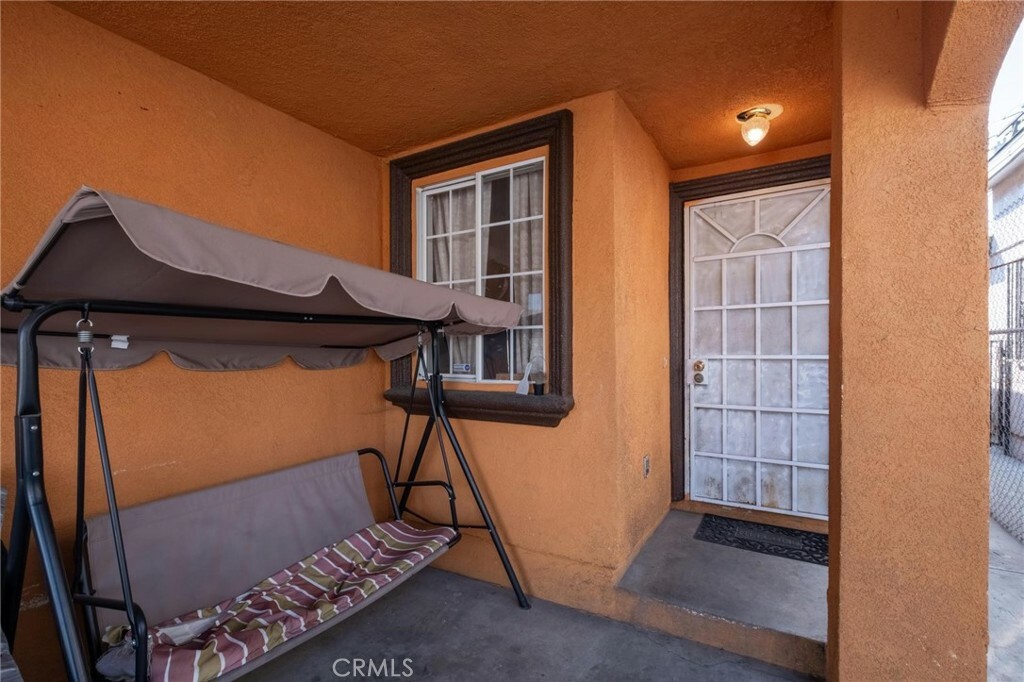 Property Photo:  2416 S Santa Fe South  CA 90059 