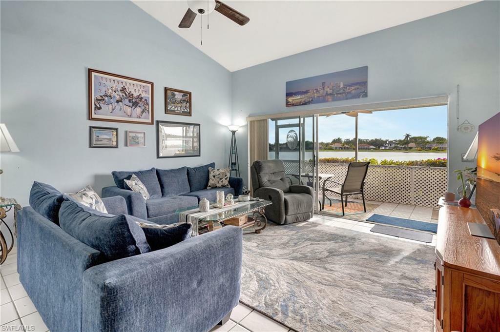 Property Photo: 555 Windsor Sq 101 FL 34104