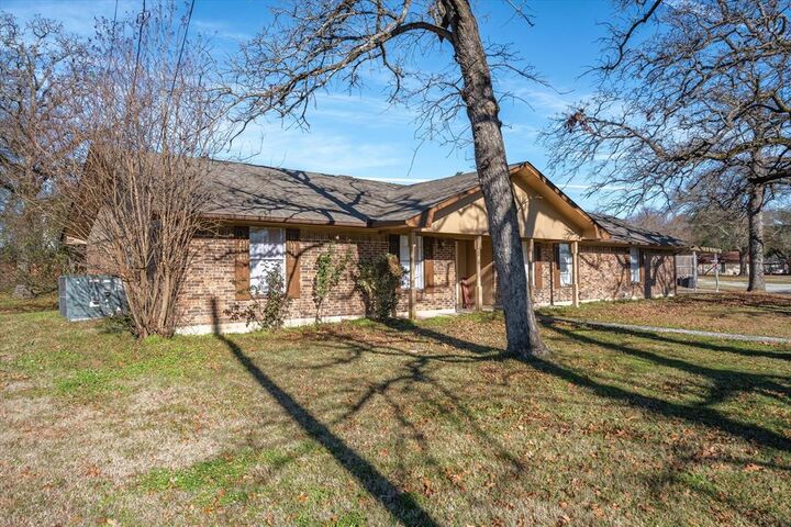 Property Photo:  199 Briarwood Court  TX 75790 