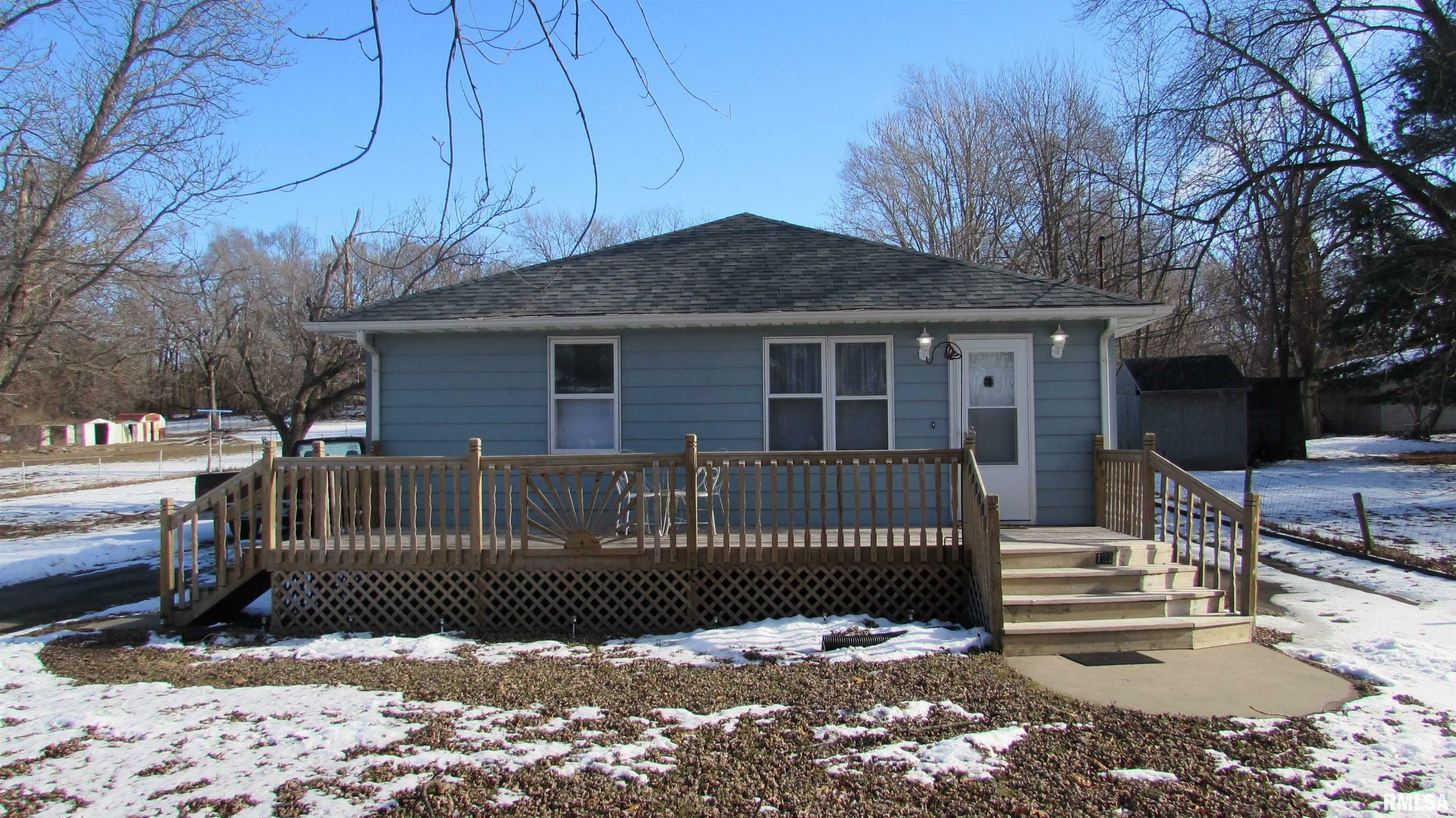 Property Photo: 122 &Amp 126 N Roosevelt Street IL 61554