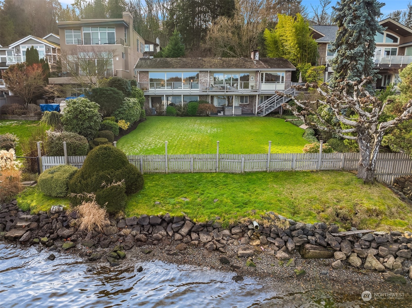 Property Photo:  8560  Sand Point Way  NE  WA 98115 