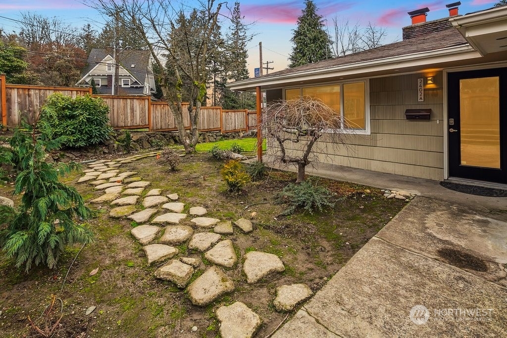 Property Photo:  2402 E Interlaken Boulevard  WA 98112 