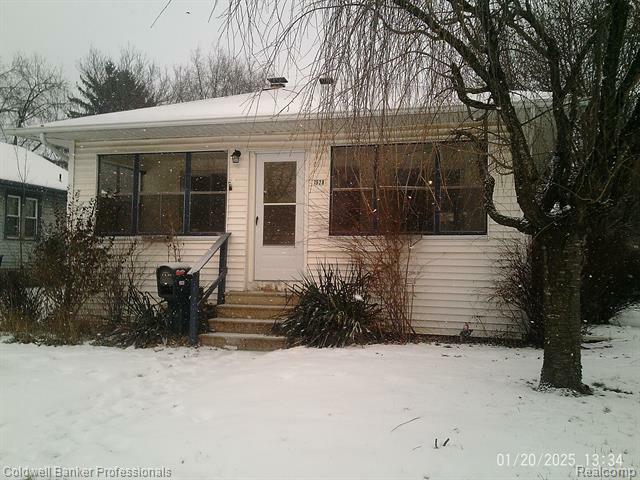 Property Photo:  1928 Cartier Street  MI 48504 