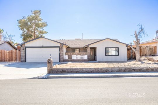 749 W Wildrose Ave  Ridgecrest CA 93555 photo