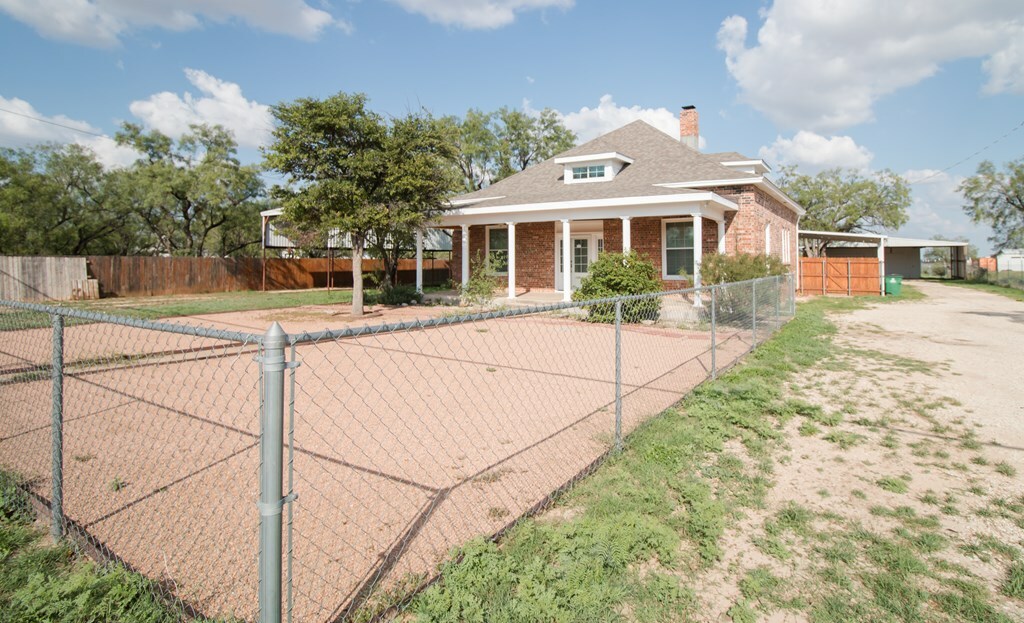 Property Photo:  4718 Armstrong St  TX 76903 