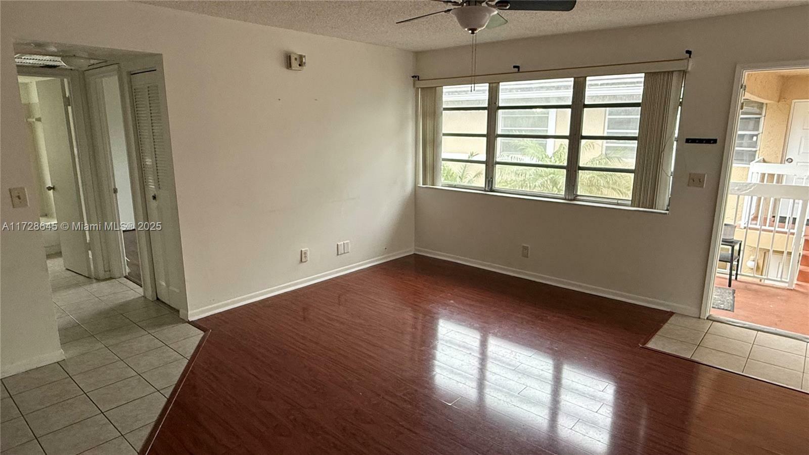 Property Photo:  1032 Twin Lakes Dr 21-G  FL 33071 