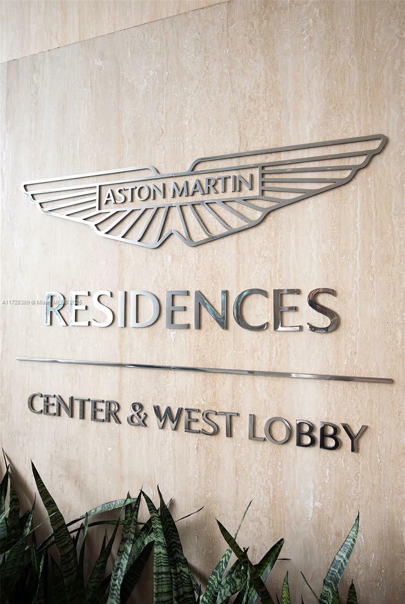 Property Photo: 300 Biscayne Blvd Way 2809 FL 33131