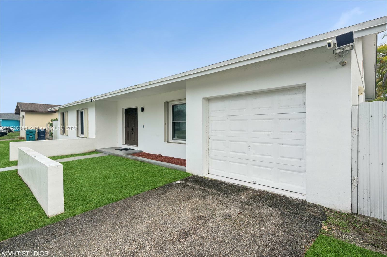 Property Photo: 11030 SW 165th Ter FL 33157