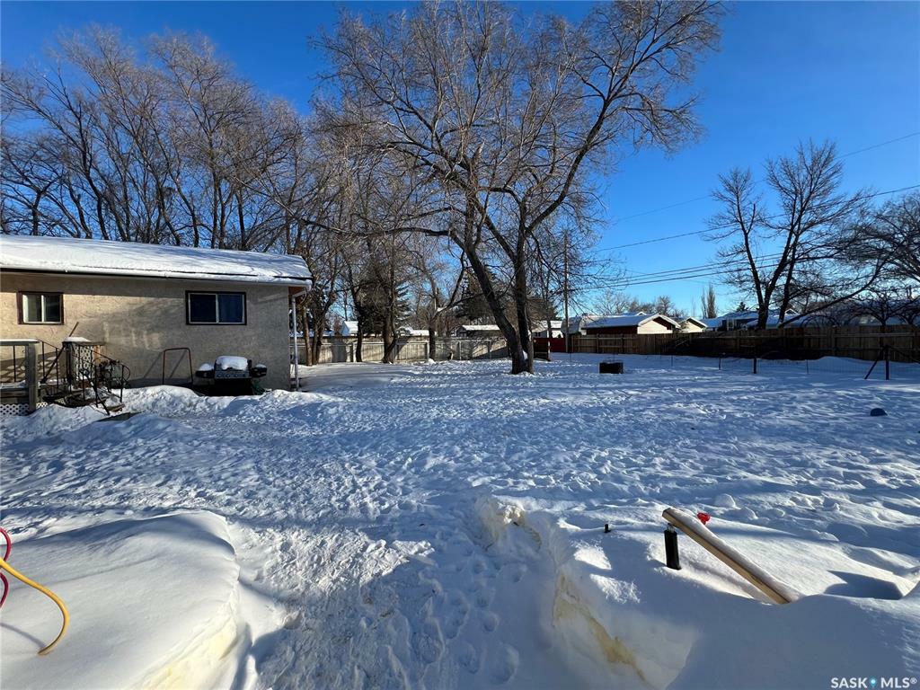 Property Photo:  330 2nd Street S  SK S0K 0A2 