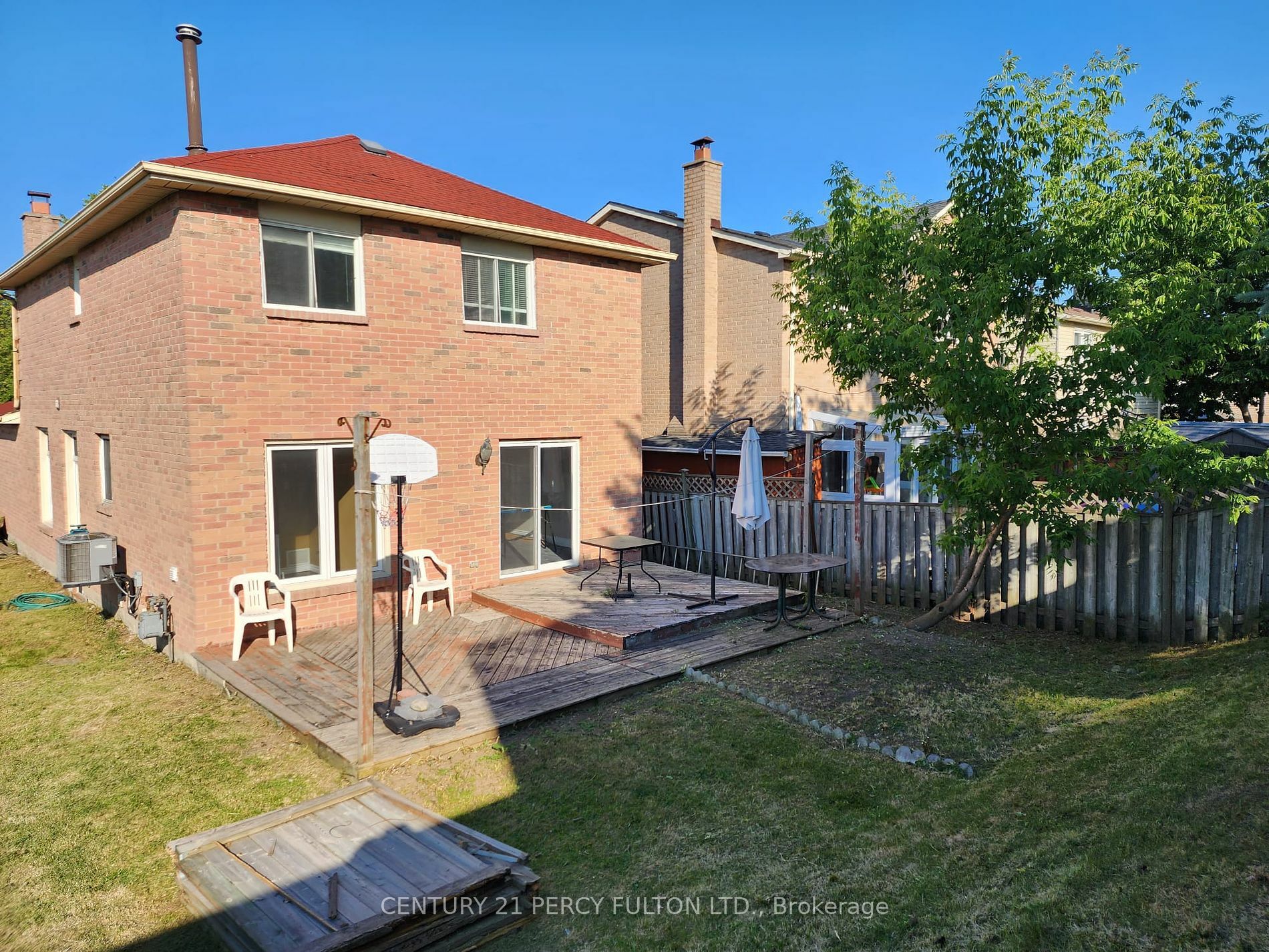 Property Photo:  38 Gilmour Dr  ON L1S 5J5 