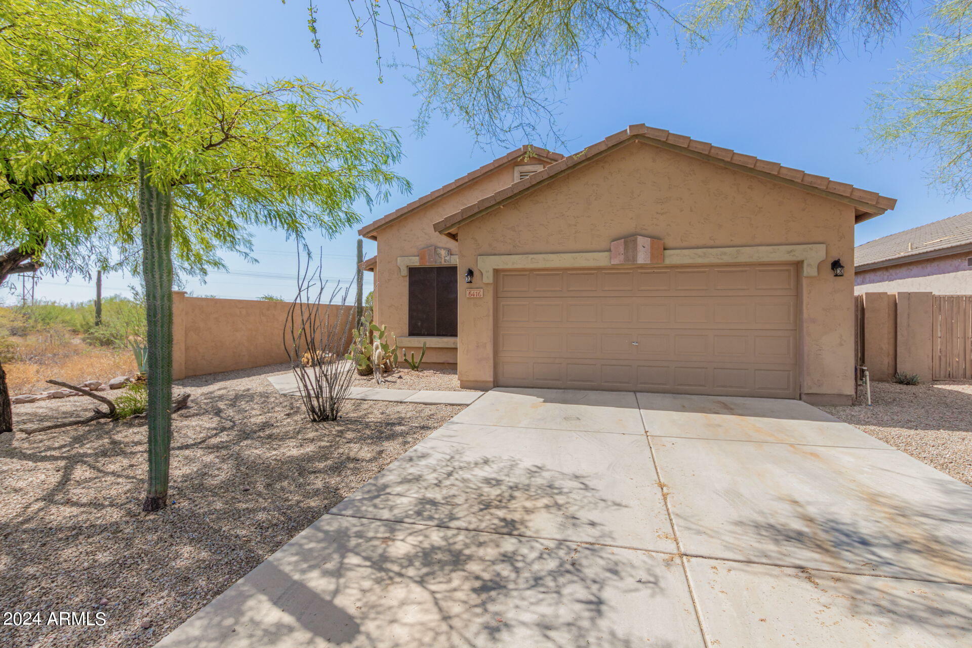 Property Photo:  6416 E Hacienda La Noria Lane  AZ 85118 