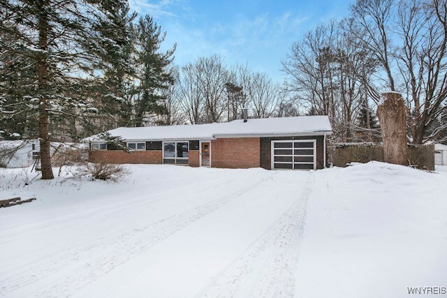 Property Photo: 106 Woodland Drive NY 14052
