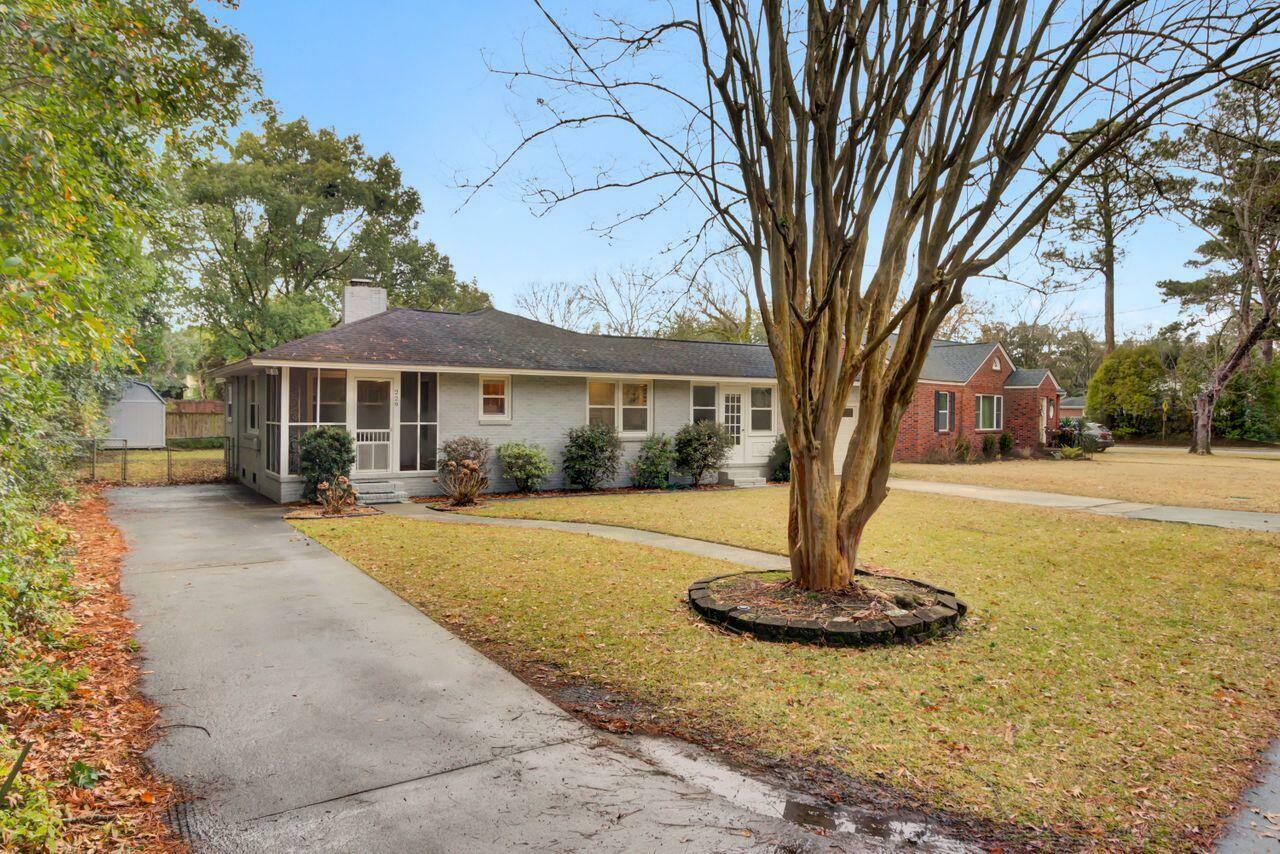 Property Photo:  229 Millcreek Drive  SC 29407 