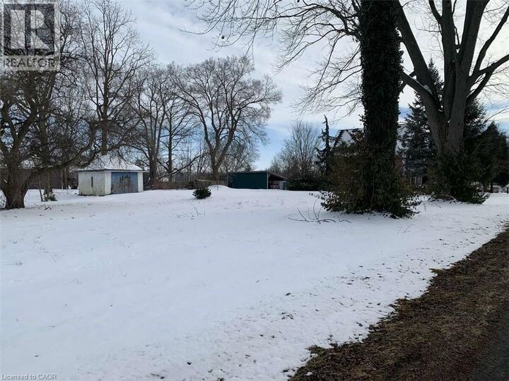 582 Florence Road — photo 1