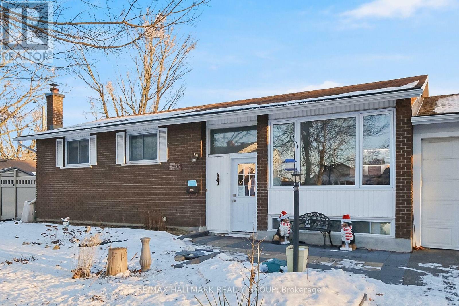 Property Photo:  2286 Elmira Drive  ON K2C 1H4 