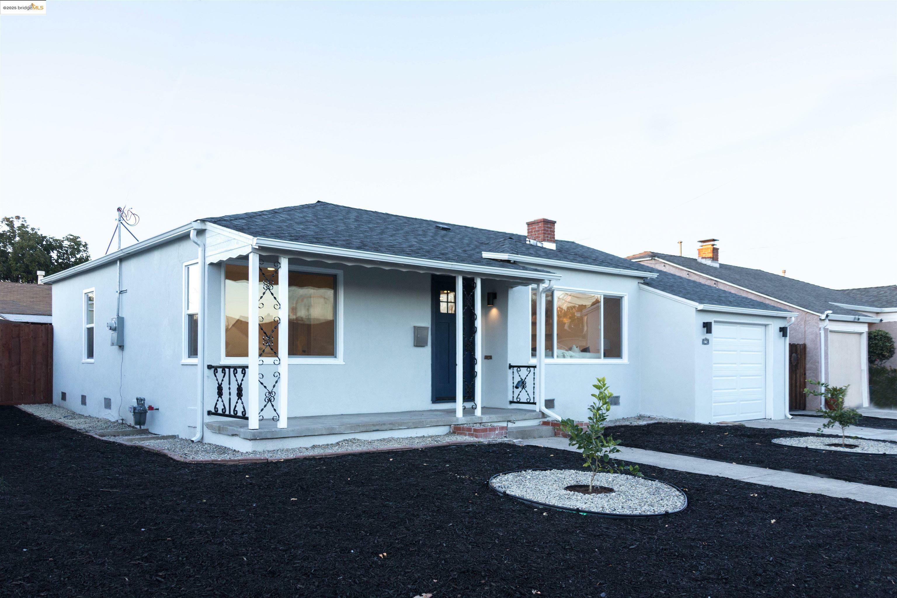 Property Photo:  1527 139th Ave  CA 94578 