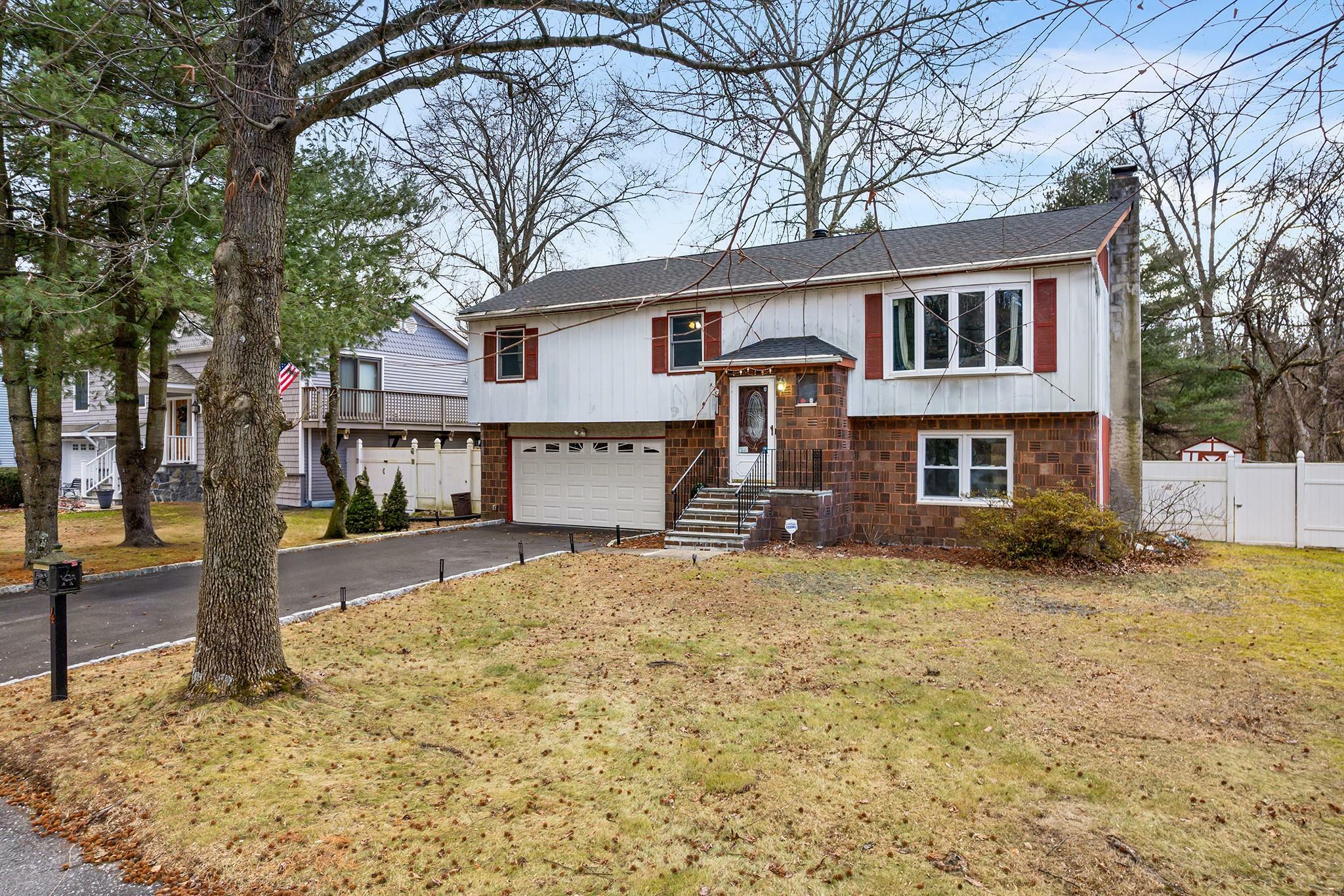 Property Photo:  4 Abraham Gunn Memorial Drive D  NY 10567 