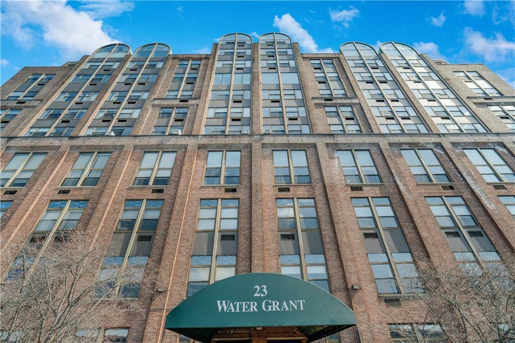 Property Photo:  23 Water Grant Street 1A  NY 10701 