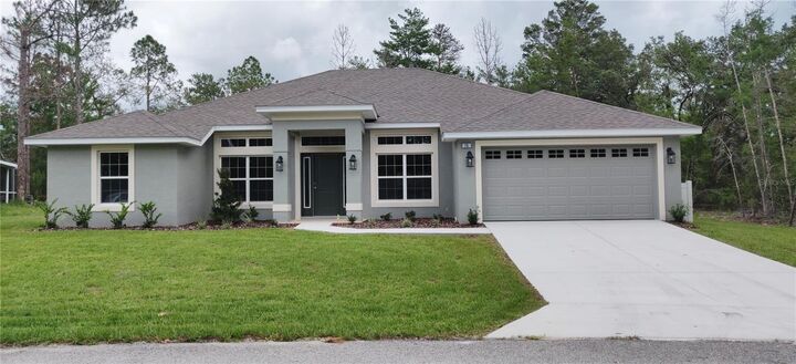 Property Photo: 15 Geranium Court E FL 34446