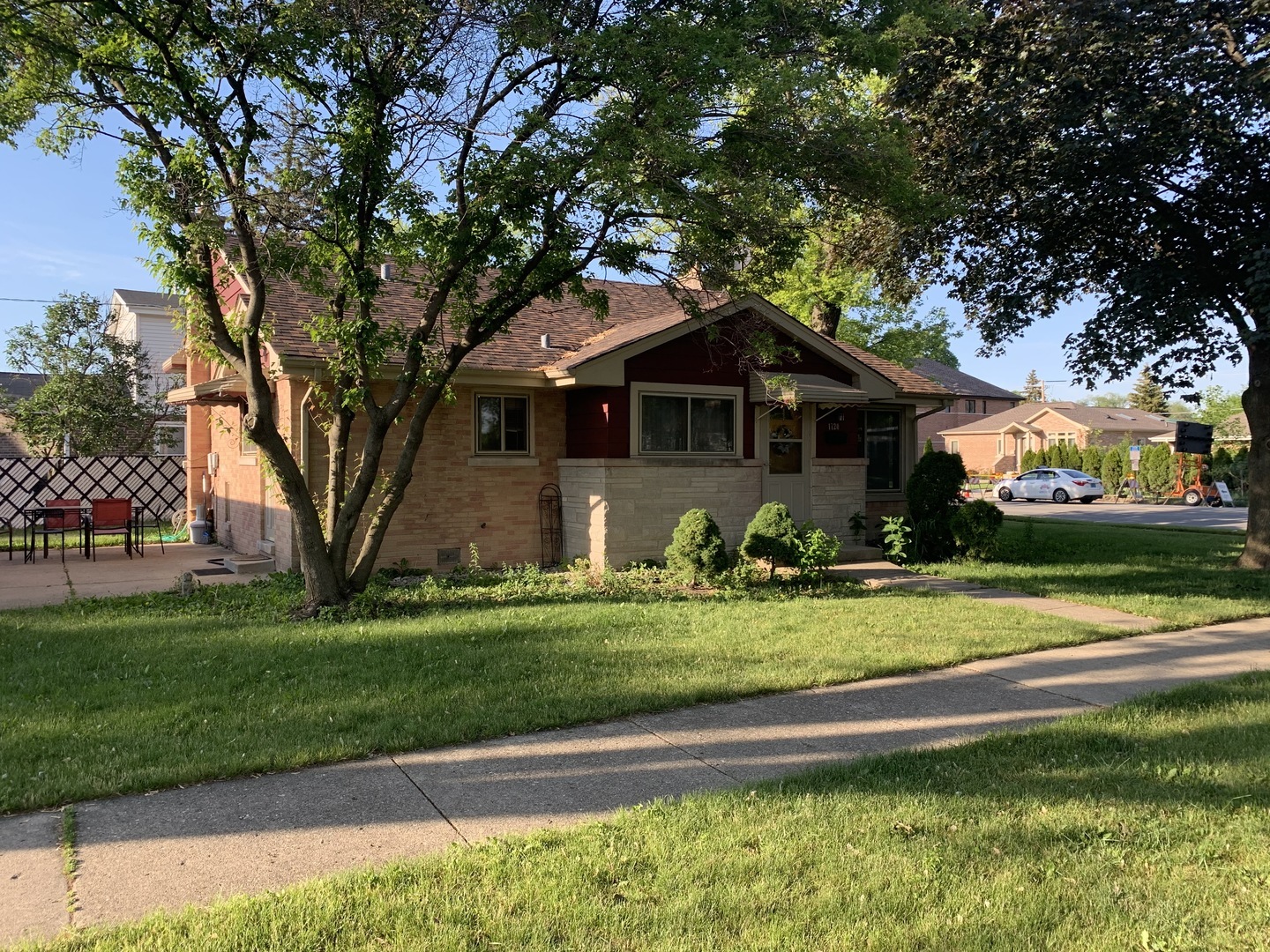 Property Photo:  1720 S Cumberland Avenue  IL 60068 