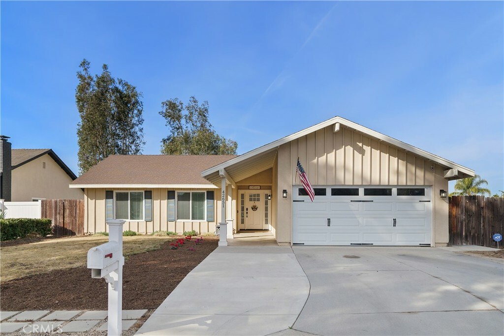 Property Photo:  42651 San Julian Place  CA 92592 