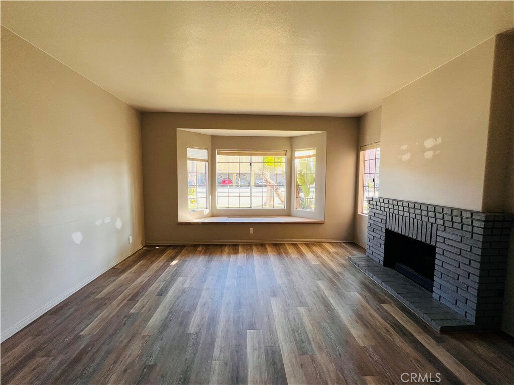 Property Photo:  215 12th Street  CA 92648 