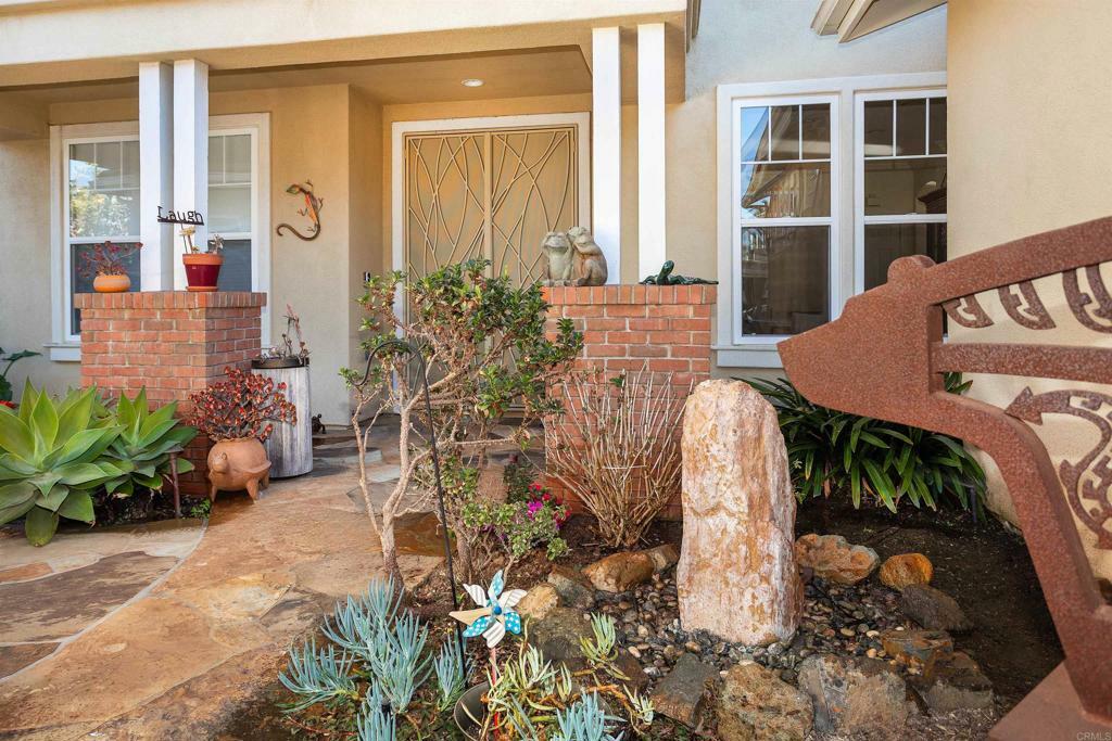 Property Photo:  473 Sandalwood Court  CA 92024 