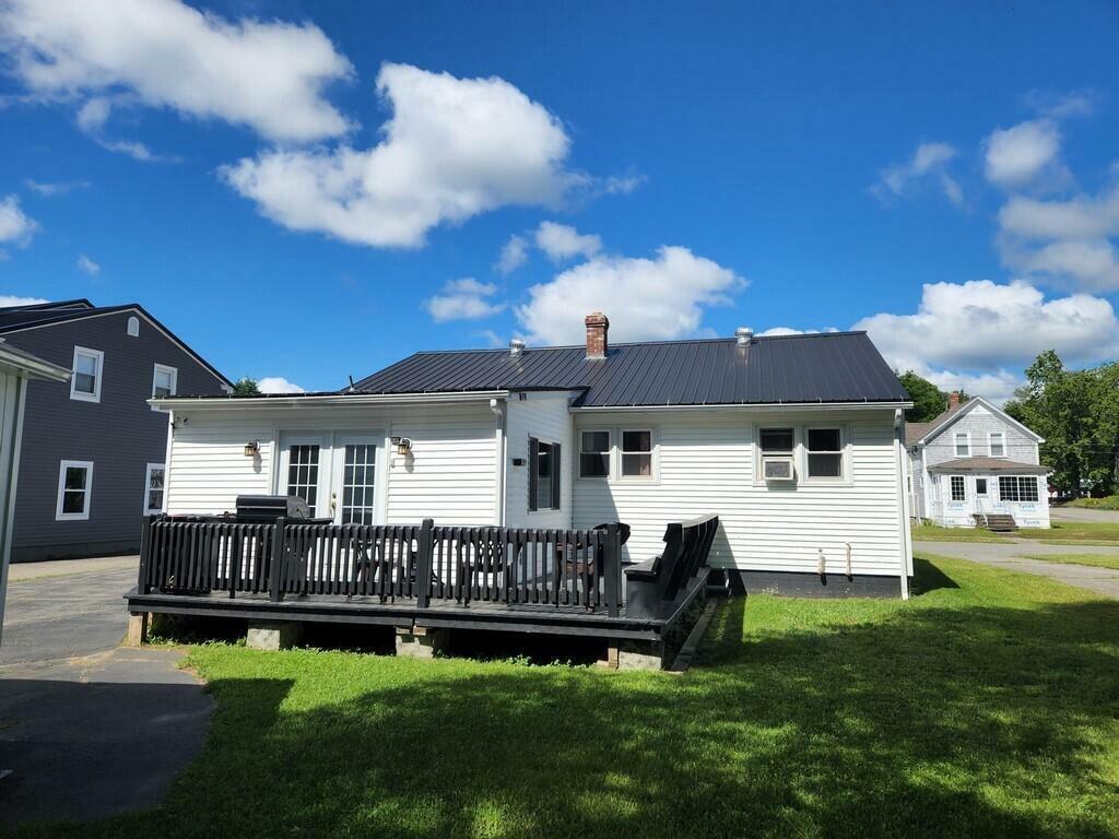 Property Photo:  433 Aroostook Avenue  ME 04462 