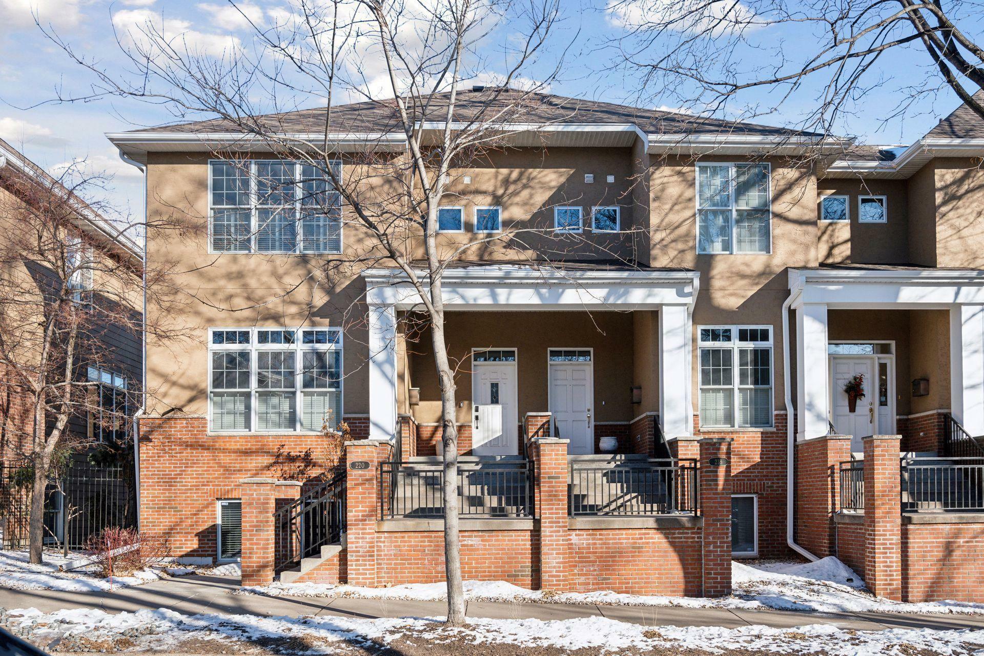 Property Photo:  220 Ridgewood Avenue  MN 55403 