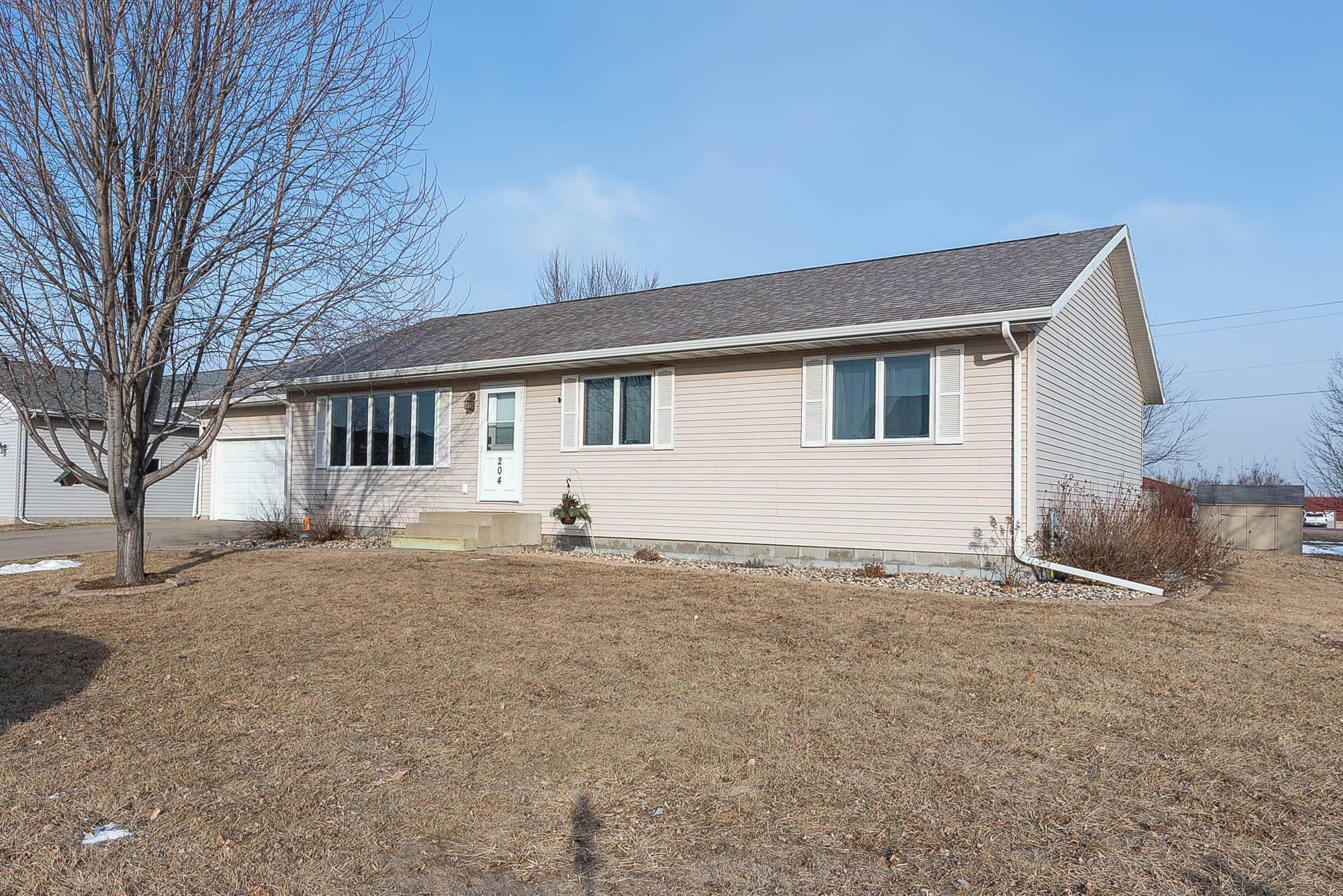 Property Photo:  204 4th Street  MN 56074 