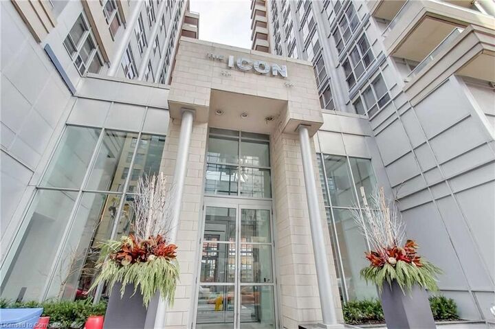 Property Photo: 250 Wellington Street W 1435 ON M5V 3P6