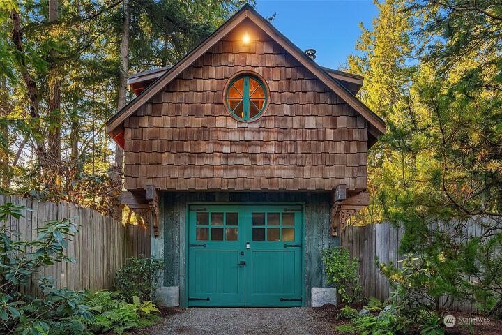 Property Photo: 23709 147th Avenue SW WA 98070