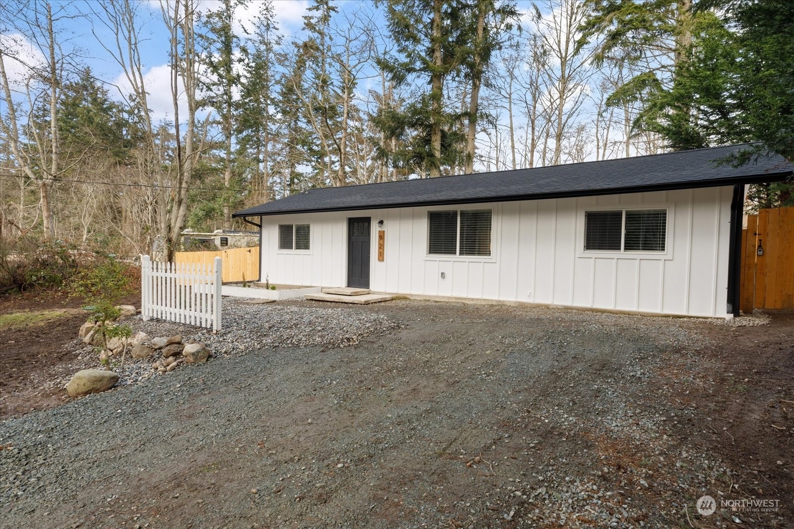 Property Photo:  921  Chickadee Drive  WA 98253 