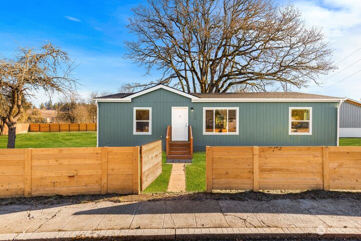 1406  Crescent Avenue  Centralia WA 98531 photo