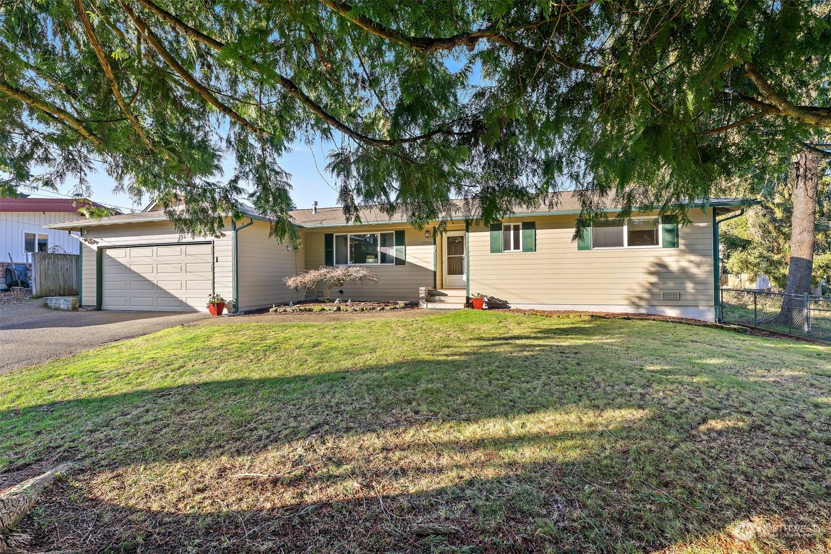 Property Photo:  27015  125th Avenue SE  WA 98030 