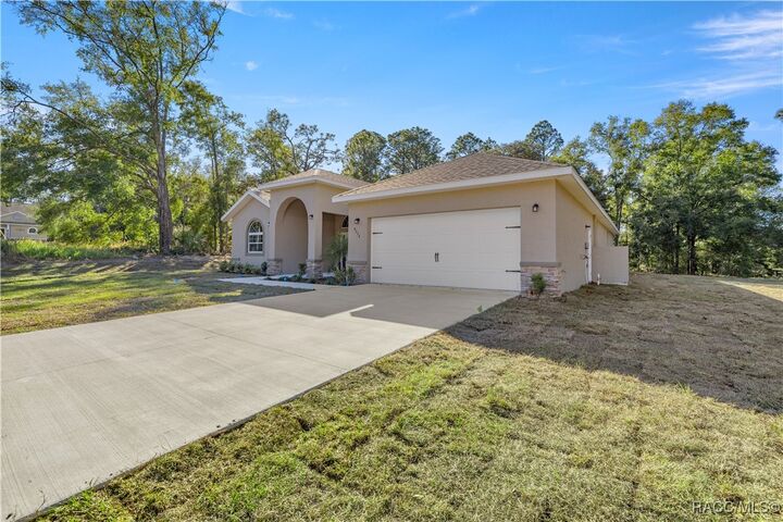 Property Photo:  4334 N Grasstree Drive  FL 34465 