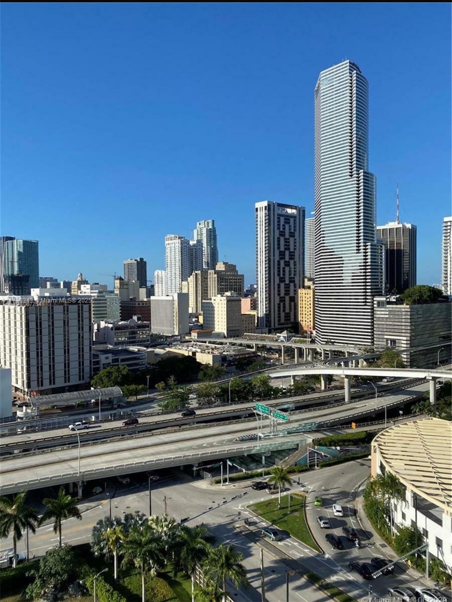 Property Photo:  350 S Miami Ave 1707  FL 33130 